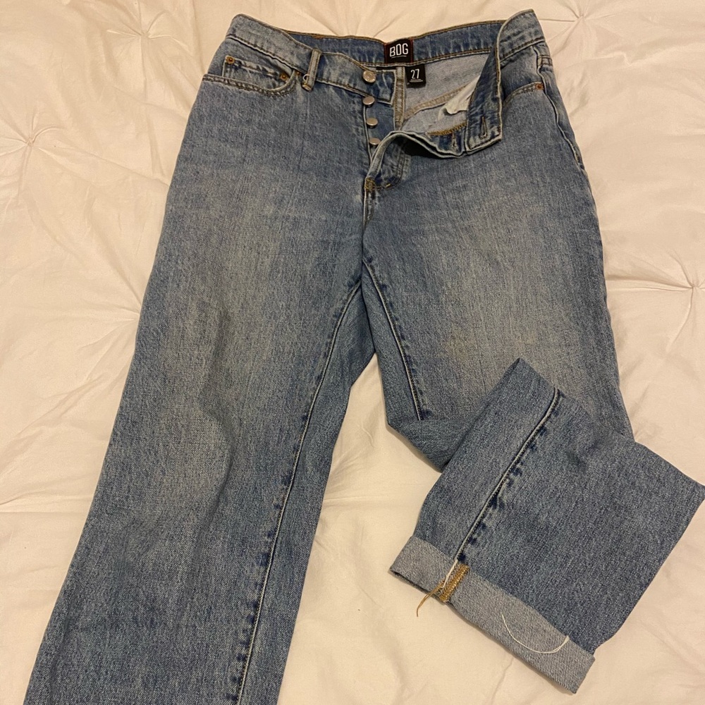 Urban Outfitters high-waist mom jeans!
